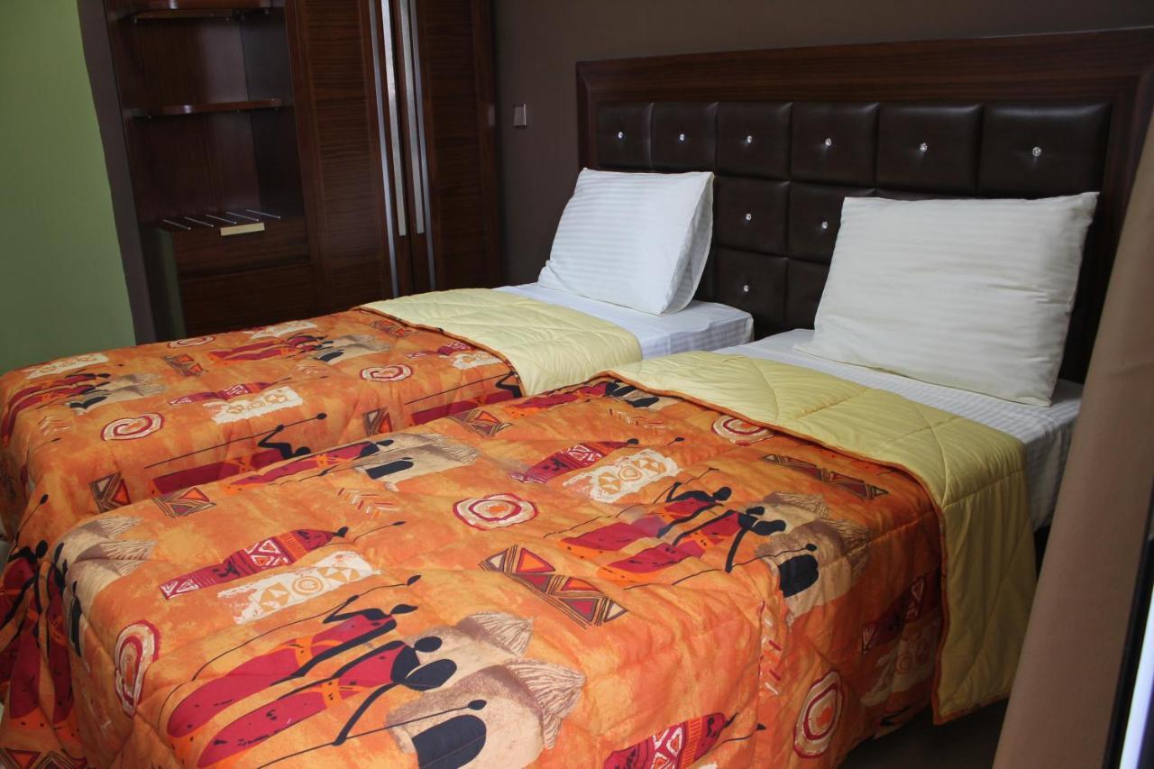 Wakola Hotel Cheikh Anta Dakar Esterno foto