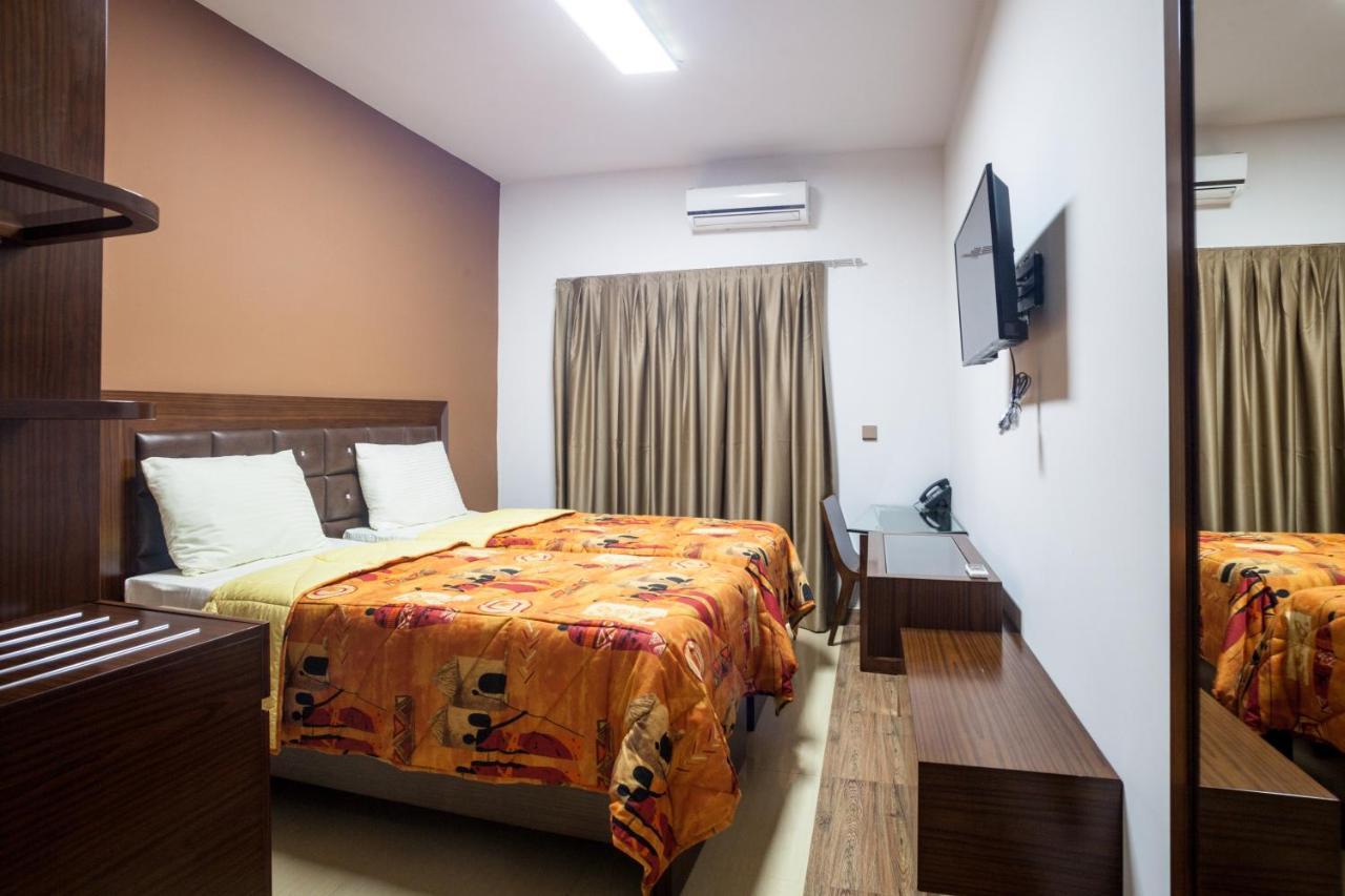Wakola Hotel Cheikh Anta Dakar Esterno foto