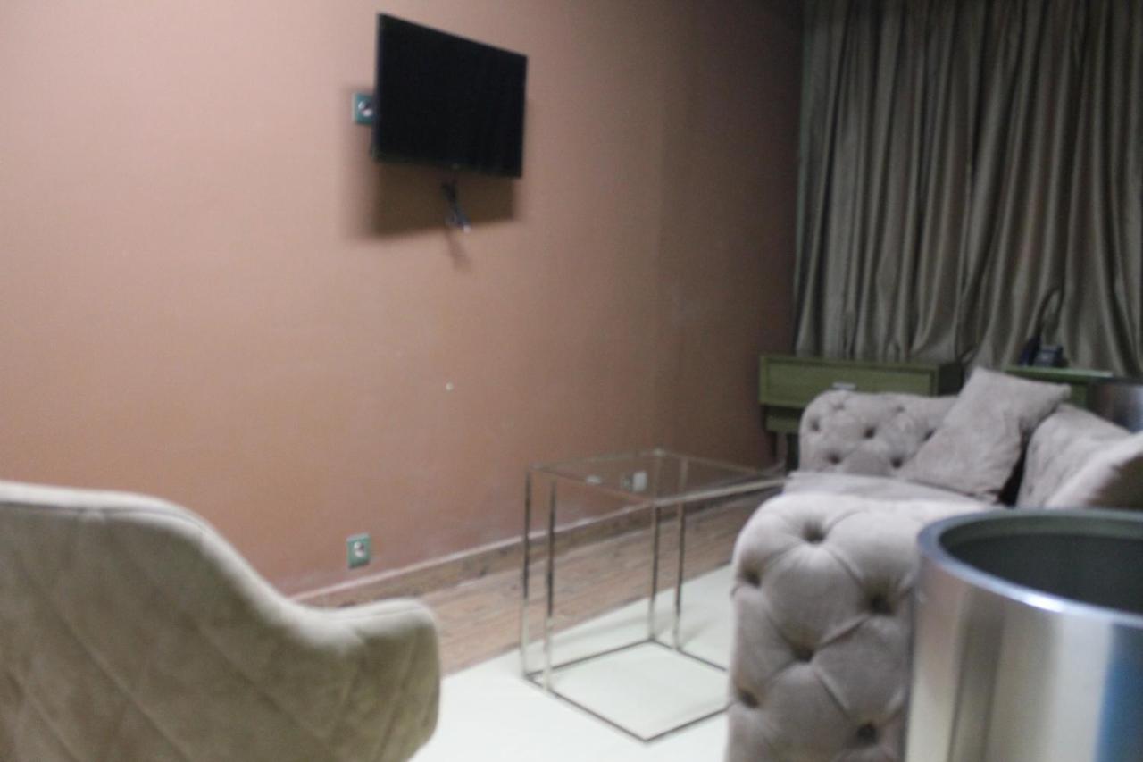 Wakola Hotel Cheikh Anta Dakar Esterno foto